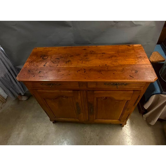 18th Century French Country Louis XV Cherry Haut Buffet Cabinet, Circa 1790 For Sale In Indianapolis - Image 6 of 18