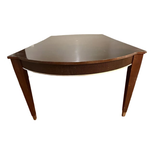 Ethan Allen Avenue Collection Cherry Dining Table (Transitional) For Sale