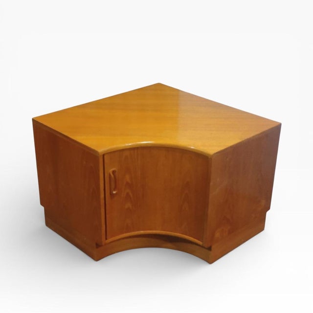 Mid-Century Modern Teak Corner Cabinet Unit from G-Plan, 1970s For Sale - Image 9 of 11
