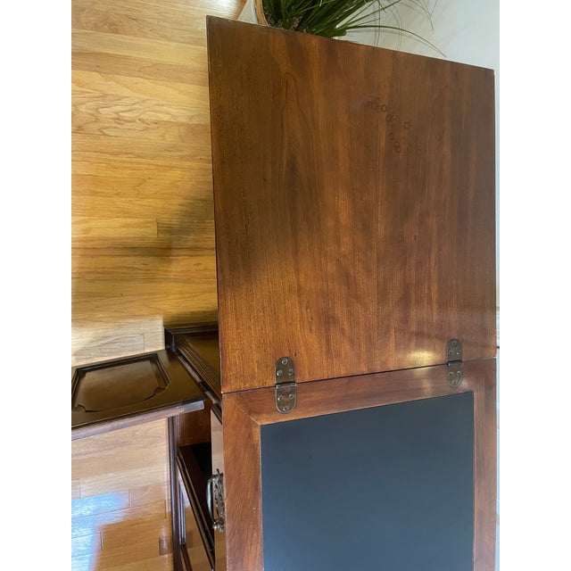 1980s Drexel Heritage "Vintage Cherry" Expandable Flip-Top Server Bar Cabinet For Sale - Image 5 of 17