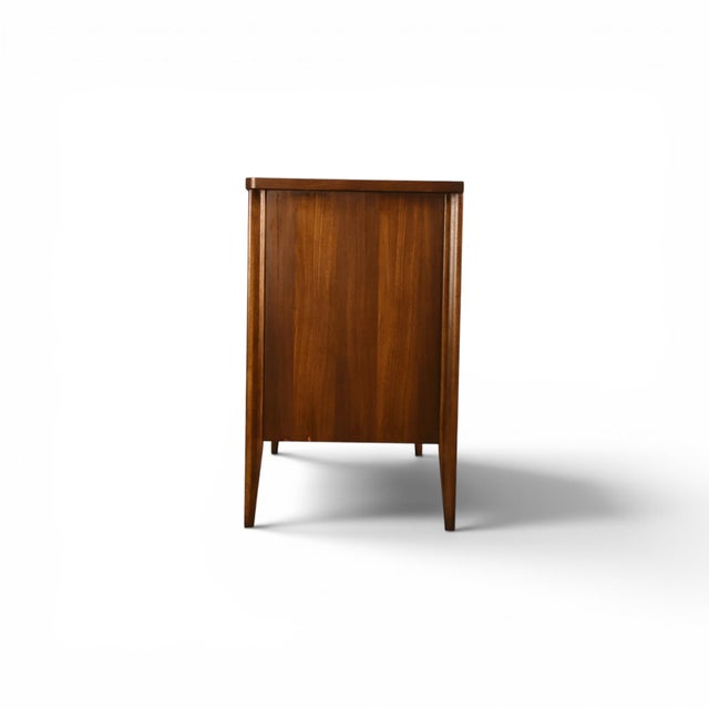 Broyhill Saga Vintage Mid Century Modern Buffet Credenza C. 1960s For Sale - Image 14 of 15