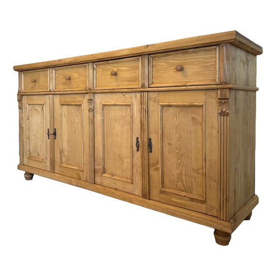 Rustic Farmhouse Chest of Drawers in Spruce Wood For Sale