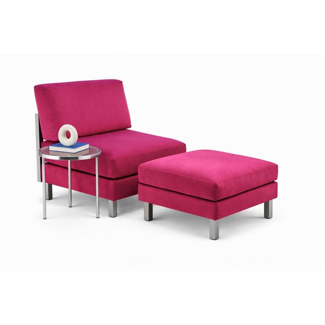 Modern Slipper Lounge Chair With Ottoman in Magenta Velvet Upholstery – Late 20th Century For Sale - Image 9 of 9