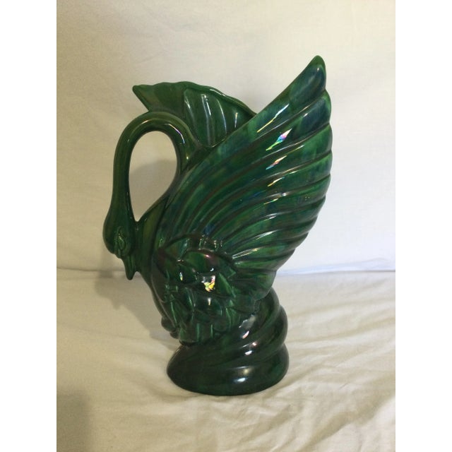 1970s Royal Haeger R85g Emerald Green Swan Vase With Original Label For Sale - Image 10 of 13