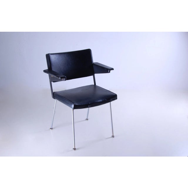 Chair Andre Cordemeyer design for Gispen, the chair was then made in Dantuma firm Haarlem (Netherlands). rivestiento metal...