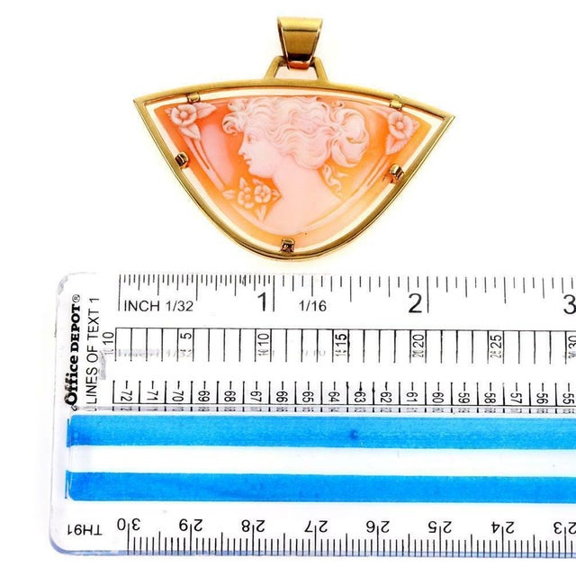 Cartier Cartier 18k Yellow Gold Shell Cameo Girl Dangle Pendant For Sale - Image 4 of 4