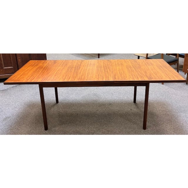 Wood Mid Century Modern Extending Teak Dining Table c.1960 For Sale - Image 7 of 16