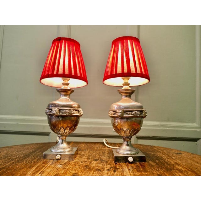 Metal Vintage Gothic Style Silver Plated Table Lamps, 1930, Set of 2 For Sale - Image 7 of 8