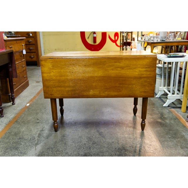 American Late 19th Century American Colonial Style Walnut Drop Leaf Dining Table For Sale - Image 3 of 8