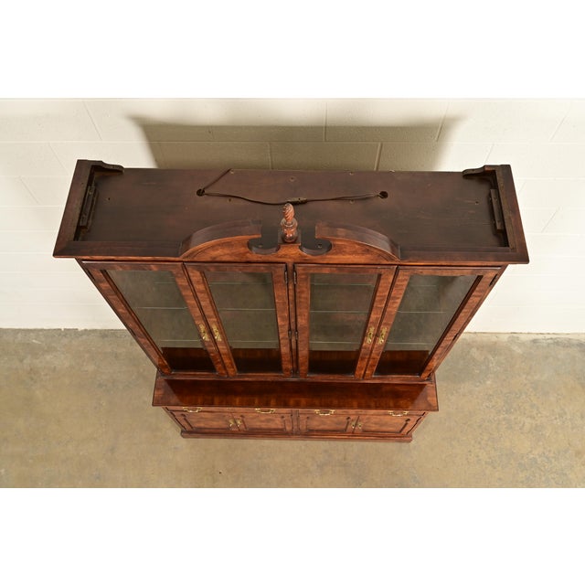 Thomasville Georgian Carved Mahogany Lighted Breakfront Bookcase or Dining Cabinet For Sale - Image 12 of 16