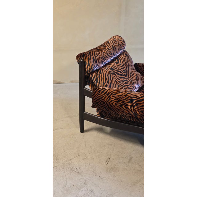 Set of Vintage Lounge Chair with Ottoman in Orange Zebra Velvet Fabric, 1970s For Sale - Image 9 of 15