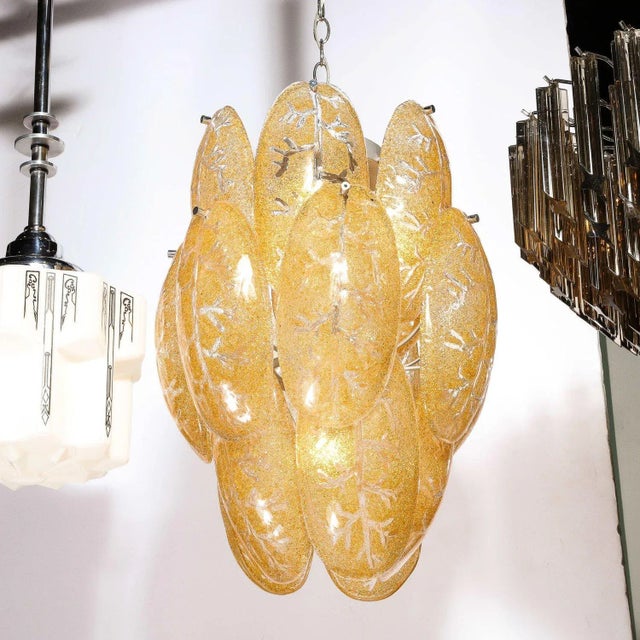 Mid-Century Modern Three-Tier Leaf Form Chandelier in Crushed Gold Murano Glass For Sale - Image 10 of 13