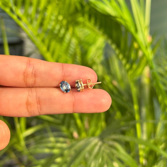 Prong Set 1.88 Ct Blue Sapphire Minimalist Stud Earrings in 14k Gold- A Pair For Sale - Image 9 of 13