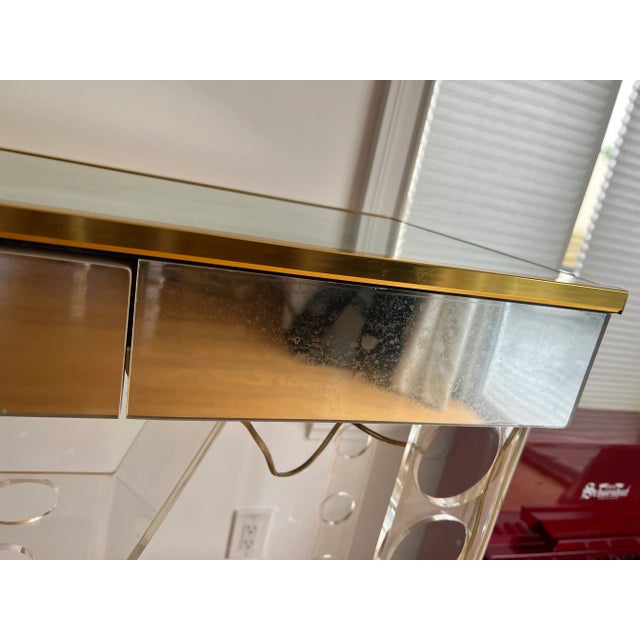 1970s Lucite & Gold Mirror Illuminated Standing Bar For Sale - Image 9 of 13