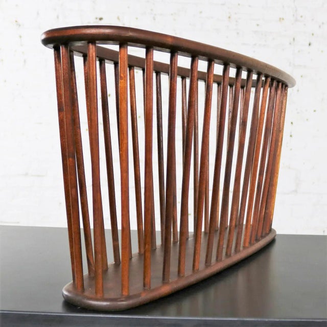 Arthur Umanoff MCM Magazine Rack Larger Walnut Oval Attributed to Arthur Umanoff for Washington Woodcraft For Sale - Image 4 of 13