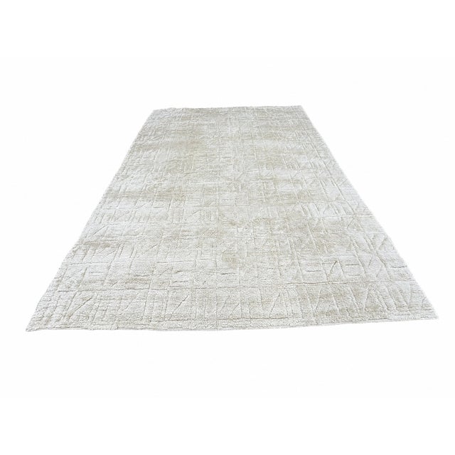 Rh Kinari Wool Rug – 10' × 14' Ivory | Wool | Hand-Knotted | For Sale - Image 9 of 18