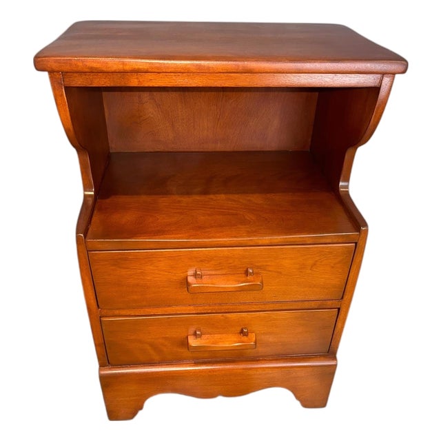 Refinished Cushman Colonial Creations Nightstand/Russet Maple Bedside Table | Vintage Open Shelf Farmhouse 2-Drawer End Table For Sale