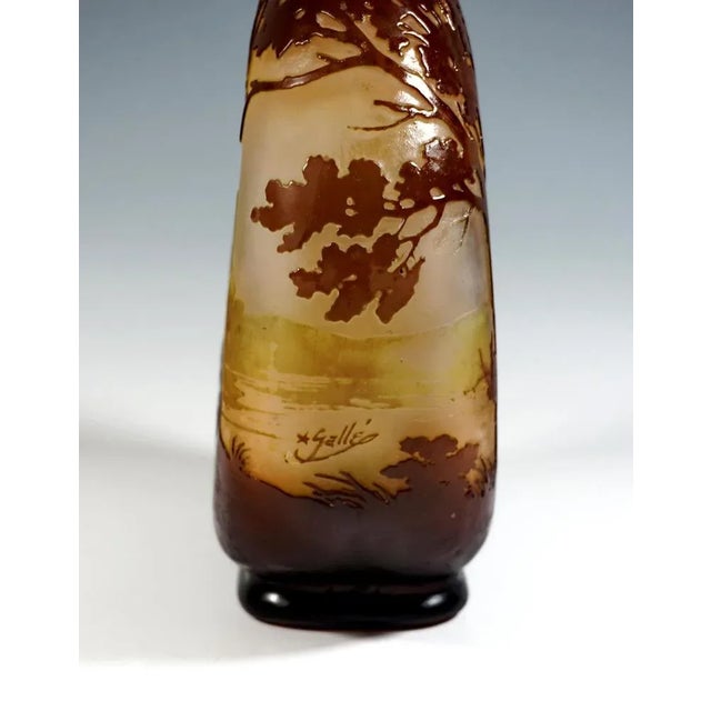 Large Round Art Nouveau Style Gall Cameo Vase with Seascape Decor from Emile Gallé, France, 1905 For Sale - Image 6 of 10
