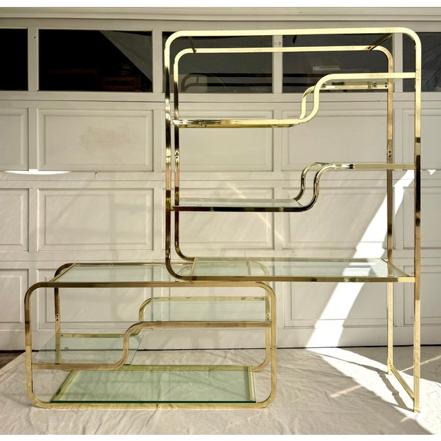 1970s Postmodern Sculptural Brass Étagère With Glass Shelves, Milo Baughman Style For Sale - Image 5 of 11
