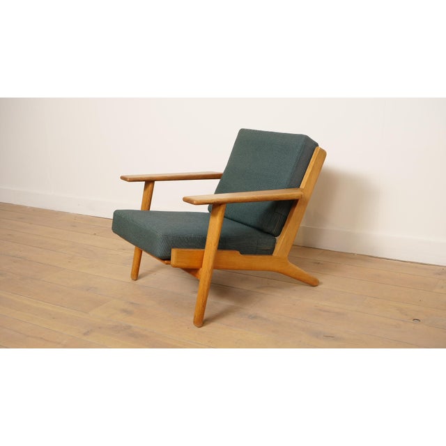 Mid-Century Modern Vintage Model GE290 Lounge Chair by Hans Wegner for Getama For Sale - Image 3 of 18