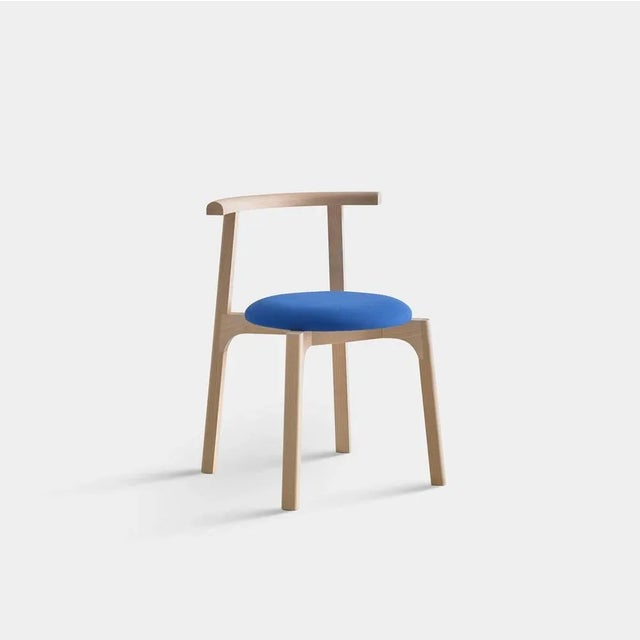 Carlo chair by pepe albargues dimensions: w 55 x d 51 x h 73 cm seat 46 cm materials: beech wood structure. Foam cmhr...