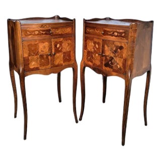 Late 19th Century Pair of French Louis XV Style Rosewood Side Tables Nightstands For Sale