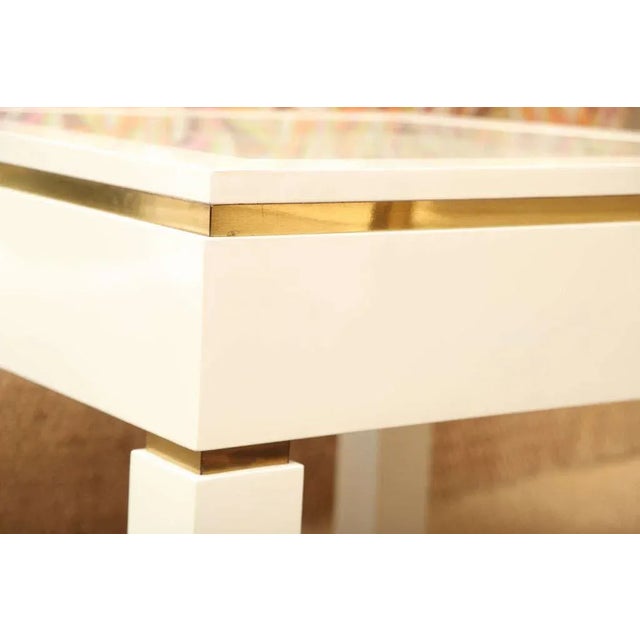 Vintage Casa Bella White Lacquered Lighted Object Display Table For Sale - Image 9 of 10