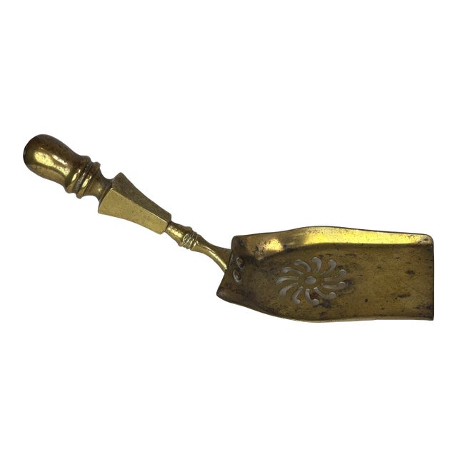 Late 19th Century Flat Brass Scoop With Pinwheel Design Piercing For Sale