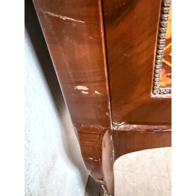 Wood 1950s Neoclassical Transitional Marquetry Commode For Sale - Image 7 of 11