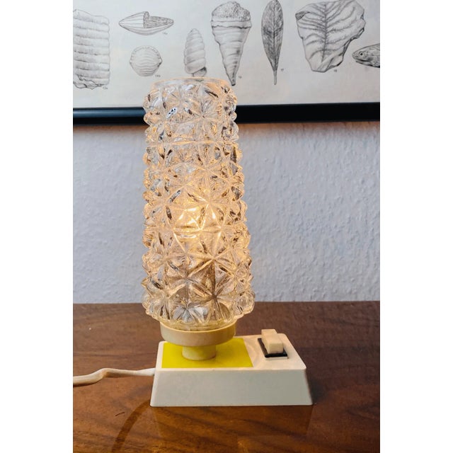Space Age Bedside Lamps with Yellow Base and Textured Glass, 1970s, Set of 2 For Sale - Image 4 of 8