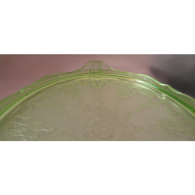 1930s 1930s Green Anchor Hocking Embossed Floral Vasoline Depression Cameo Cake Plate (Glows)) For Sale - Image 5 of 6