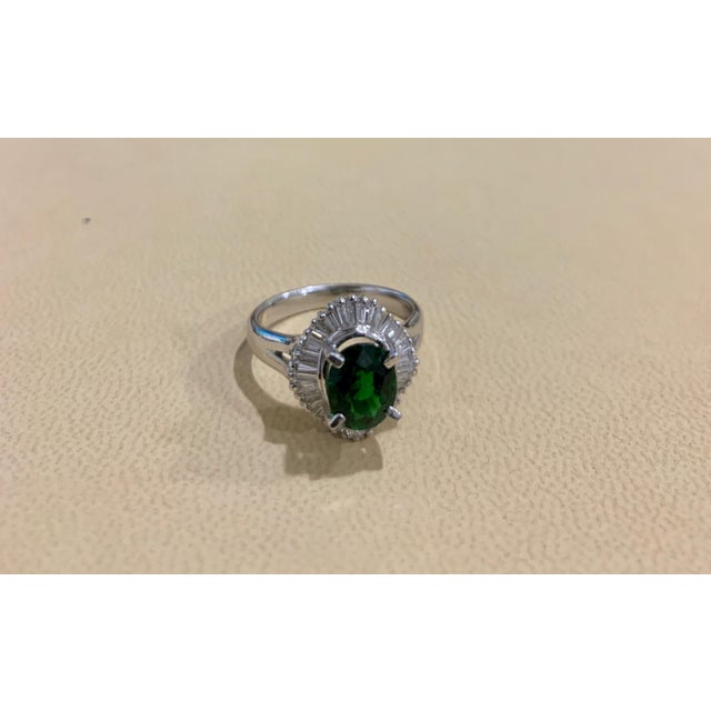 1.8 Carat Oval Tsavorite and 1.0 Carat Diamond Ring in Platinum Estate Size 6 For Sale - Image 4 of 18