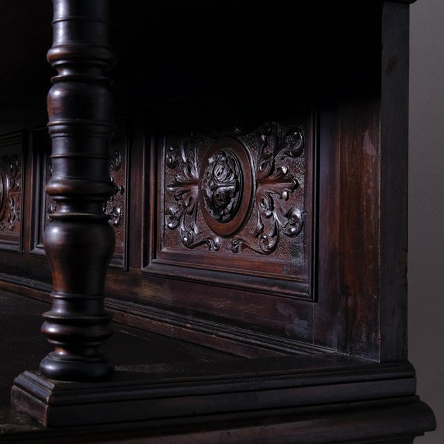 1920s Early 20th Century Renaissance Carved Wooden Sideboard, 1920s For Sale - Image 5 of 16