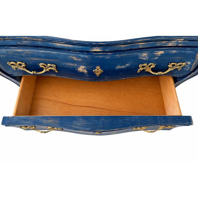 Hand-Painted Royal Blue Pulaski Bombé Chest—Distressed French Provincial Dresser For Sale - Image 11 of 15