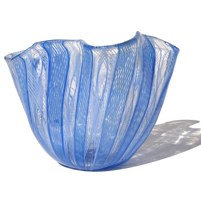 Murano Venini Bianconi Blue White Zanfirico Vintage Italian Art Glass Fazzoletto Handkerchief Vase For Sale In Orlando - Image 6 of 8