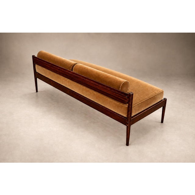 1960s Brazilian Modern Sculpted Daybed in Solid Rosewood & Mohair by Novo Rumo, Brazil, 1960s For Sale - Image 5 of 18