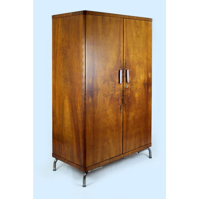 Bauhaus Tubular Steel and Walnut Wardrobe by Robert Slezák, Former Czechoslovakia, 1930s For Sale - Image 10 of 18