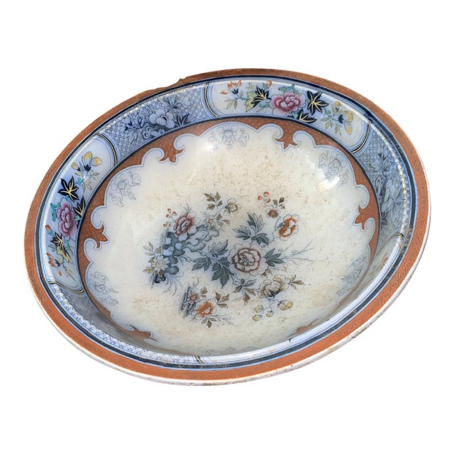 Antique Japanese Imari Ware Round Bowl With Floral Motifs and Scalloped Rim. For Sale