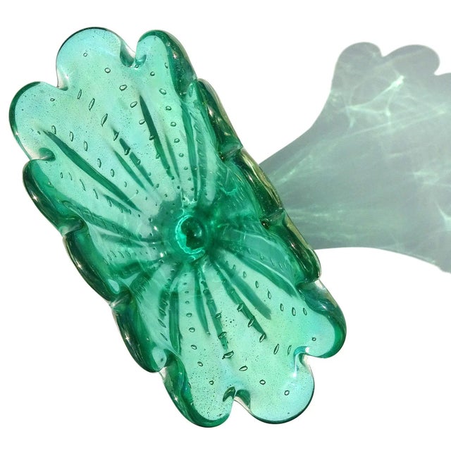 Vintage Murano Green Iridescent Gold Flecks Bubbles Italian Art Glass Fan Shape Scalloped Rim Flower Vase For Sale In Orlando - Image 6 of 12