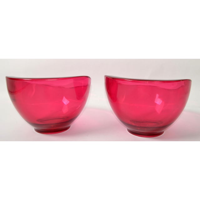 Bimini Glass Pair, 1990s Space Age Op Art Lucite Cranberry Color Asymmetric Biomorphic Bowls For Sale - Image 4 of 12