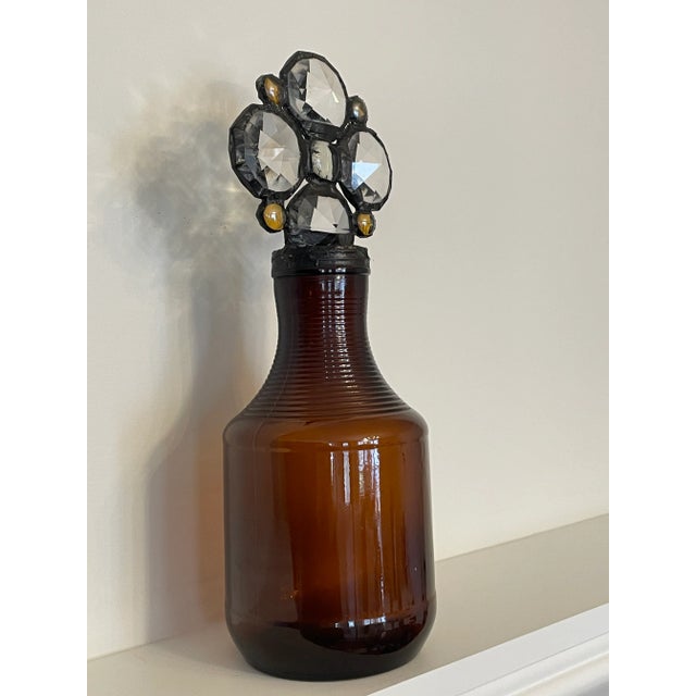 Traditional Vintage Arts & Crafts Decorative Amber Art Glass & Cut Crystal Bottle Styled After Karla Walz For Sale - Image 3 of 9