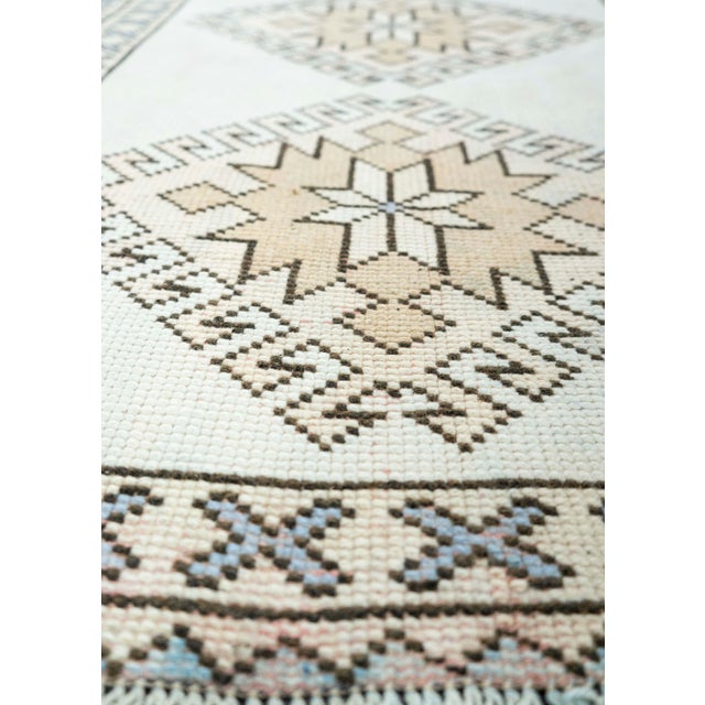 Turkish Turkish Vintage Rug 2'10" x 3'8" #21108 For Sale - Image 3 of 8