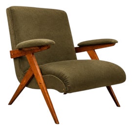 Example of José Zanine Caldas Seating