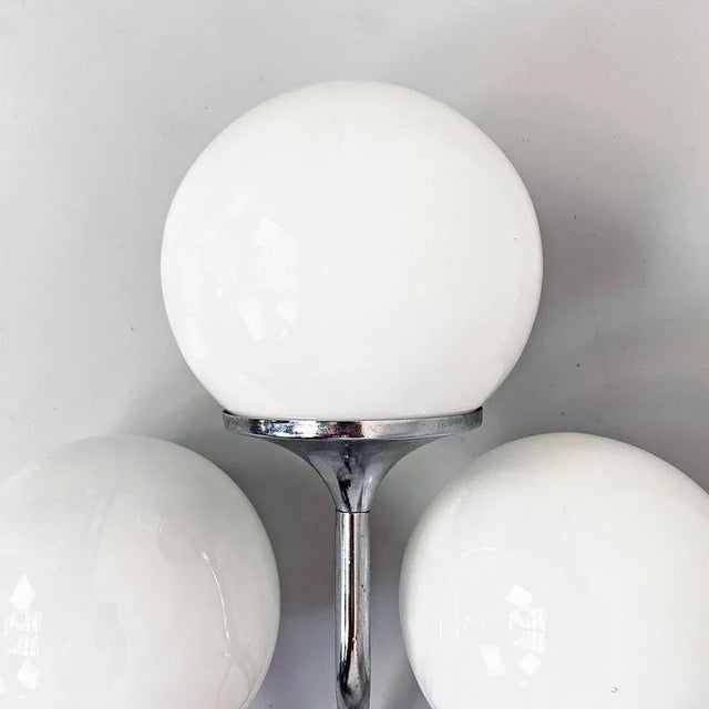 1970s Mid-Century Modern Italian Chromed Steel and Glossy Glass Wall Lamp, 1970s For Sale - Image 5 of 12