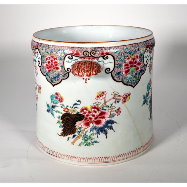 Mid 18th Century Chinese Export Porcelain Famille Rose Cachepot or Wine Cooler of Large Size For Sale - Image 5 of 14