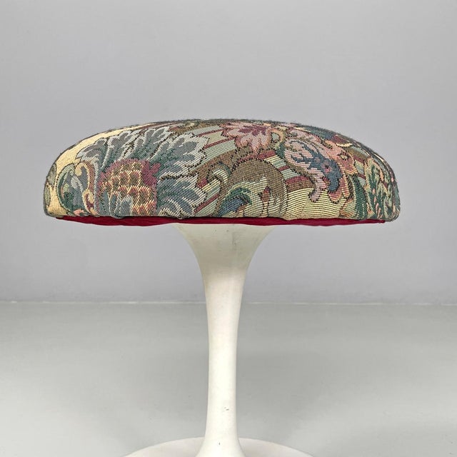 Metal Modern American Floral Fabric Round Stool Tulip attributed to Eero Saarinen for Knoll, 1970s For Sale - Image 7 of 17