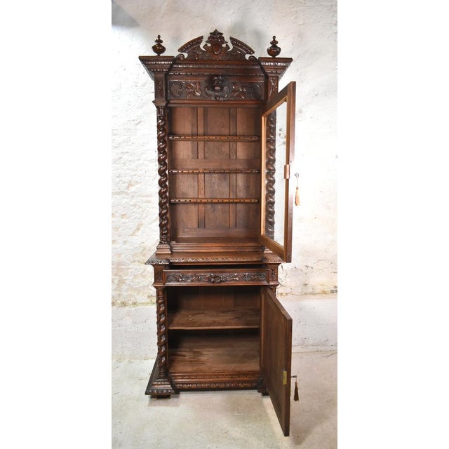 French Louis Xiii Style Oak Hunt Display Cabinet For Sale - Image 15 of 18