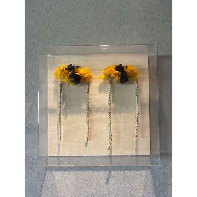 Vintage Mid-Century Urubu-Ka’apor Feather Armbands in Museum Acrylic Case For Sale - Image 12 of 12