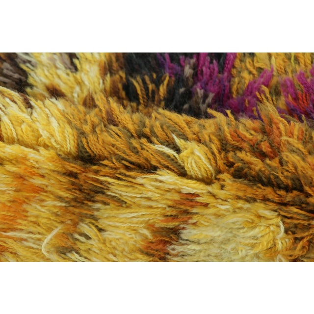 Vintage Swedish Rya Shag Rug With Polychromatic Abstract Pattern - Rug & Kilim For Sale In New York - Image 6 of 7