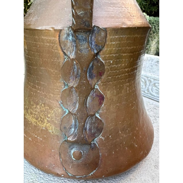 French Country Antique 19th Century Large Hammered Copper Lidded Jug Pitcher Ewer For Sale - Image 3 of 12